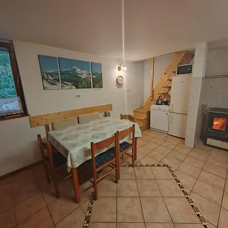 Koca Planika, Sviscaki * Ilirska Bistrica